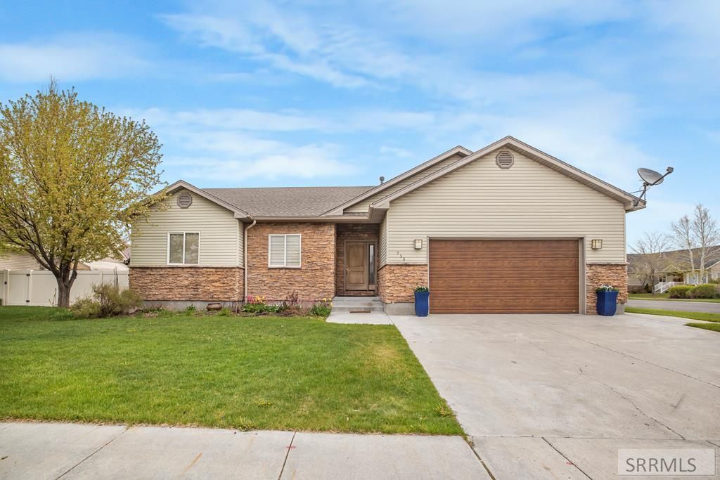 MLS #2163609 image #0