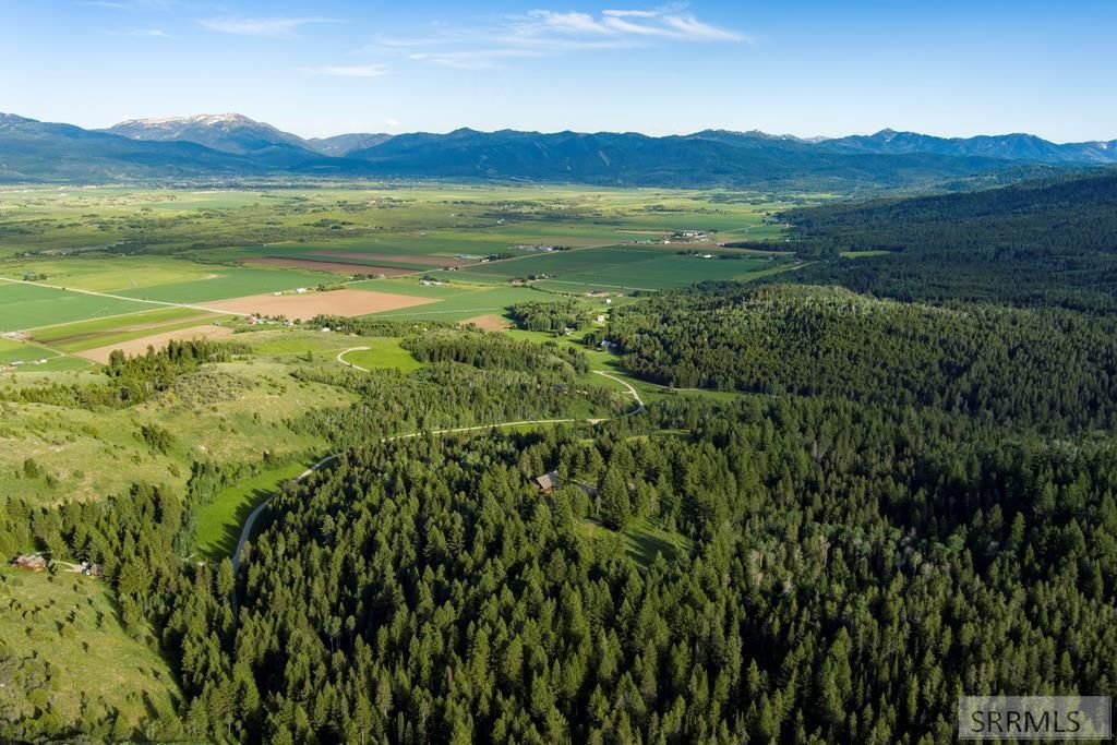 MLS #2166613 image #0