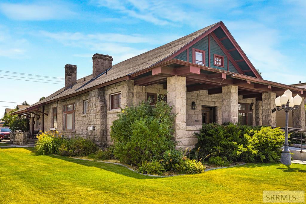 MLS #2166617 image #0