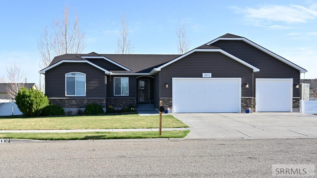 MLS #2176190 image #0