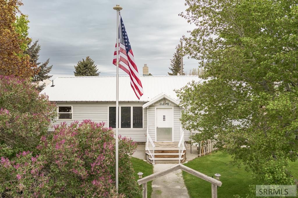 MLS #2176322 image #0