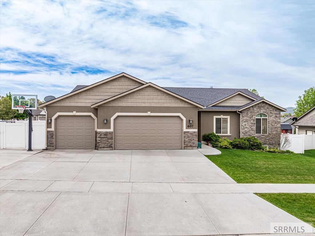 MLS #2176463 image #0