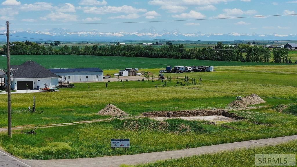 MLS #2177590 image #0