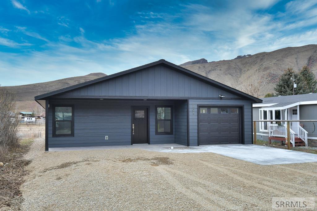 MLS #2184561 image #0