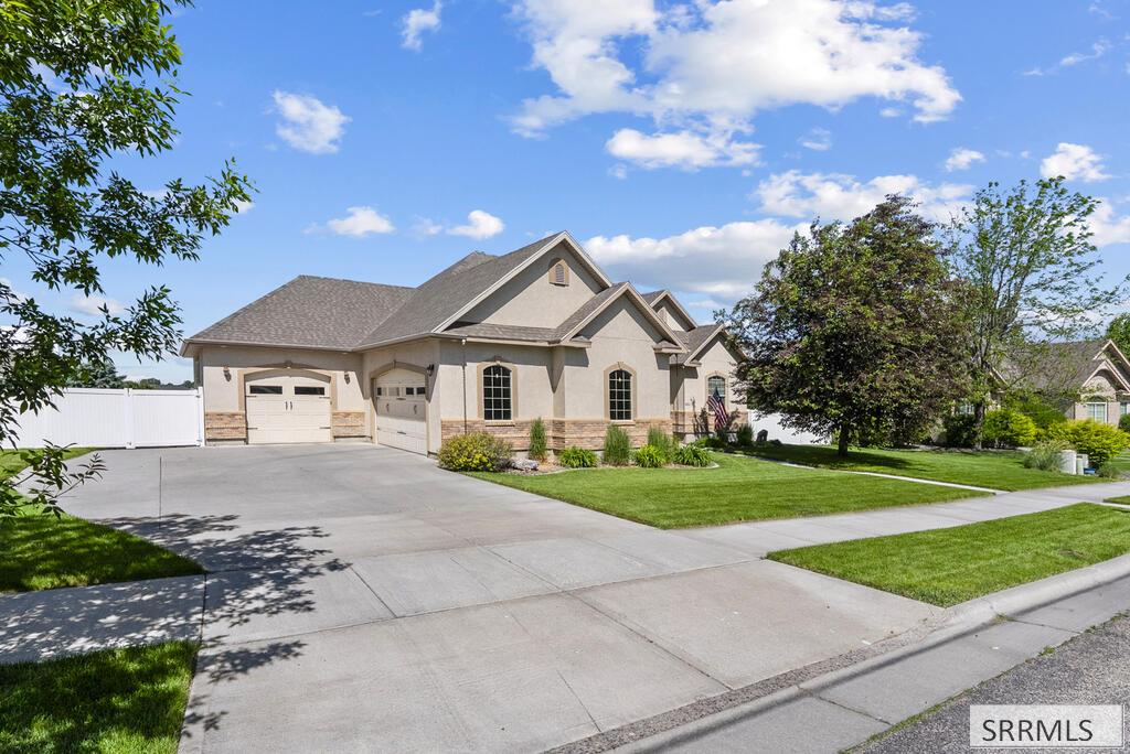 MLS #2189343 image #0