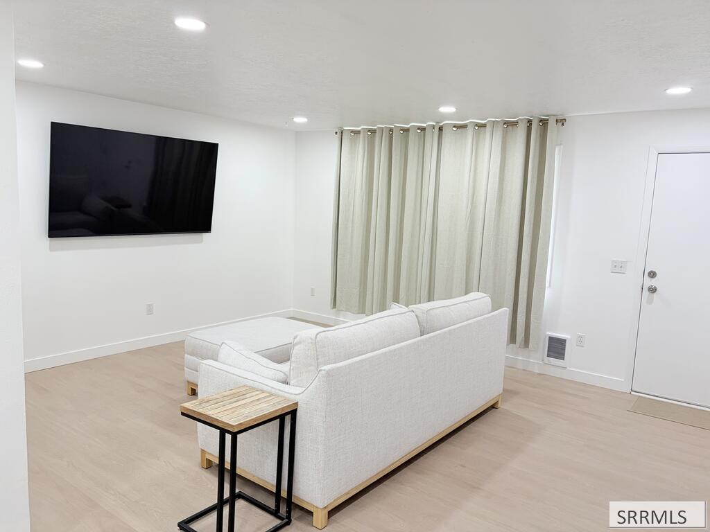 MLS #2189559 image #0